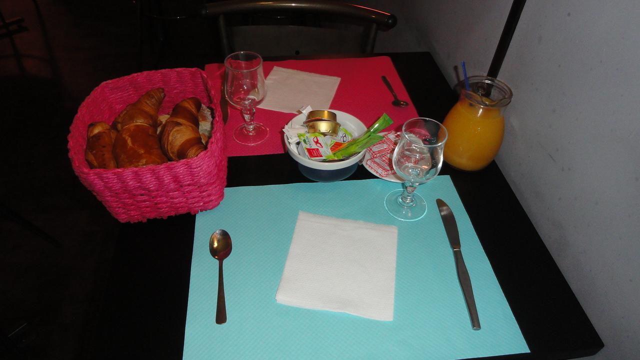 Le Quai 3 Hotel Châteaubriant Esterno foto